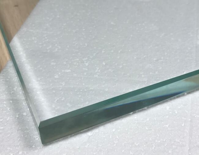 19毫米超级白色钢化玻璃