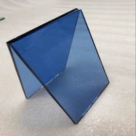 中国4mm深蓝色浮法玻璃价格，4mm深蓝色有色玻璃厂家厂家