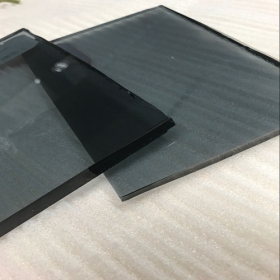 中国低价节能10毫米欧灰彩色浮法玻璃板厂