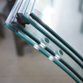中国弧形钢化玻璃供应商，中国安全弧形玻世界杯今日赛程表璃价格，弧形玻璃用于淋浴屏厂