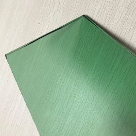 中国工厂直接出口5.5mm深绿色有色浮法玻璃工厂
