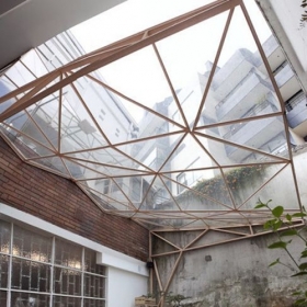 中国中国高级résistance de verre feuilletés trempés clairs de sécurité plafond Panneaux usine