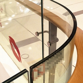 Kiina Kiina valmistaja17.52mmKäyräKarkaistulaminoitu lasi，VärinJaSelkeä884Taivuta Taivuta Turvallisuuden rakennus lasi tehdas lasi tehdas