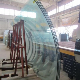 Çin Görenek 66.4 açık kavisli eggilmitemperli lamine cam 13.52毫米imalatçıları fabrika