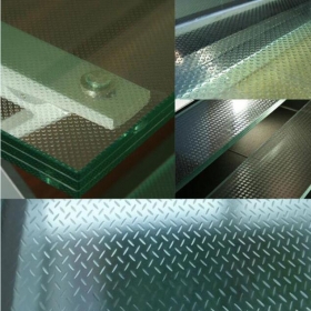 中国高品質は合わせガラスの床を鍛え，10 + 10 + 10毫米ノンスリップ床ガラス中国工場